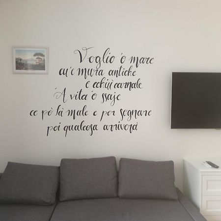 Duomo Apartament'S Napoli Bagian luar foto